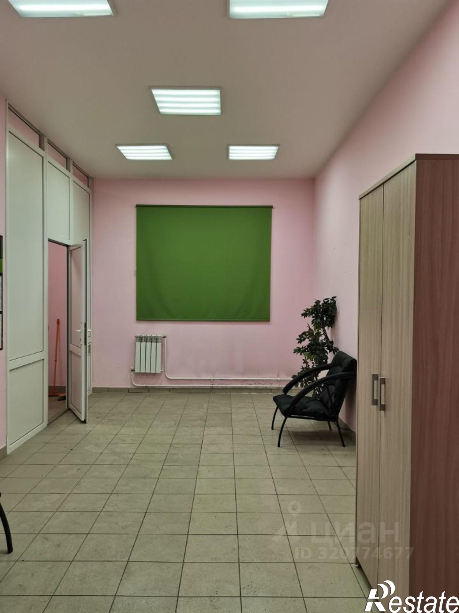 Купить офис, помещение под офис за 3 400 020 рублей на ул Петра Сухова, 83А