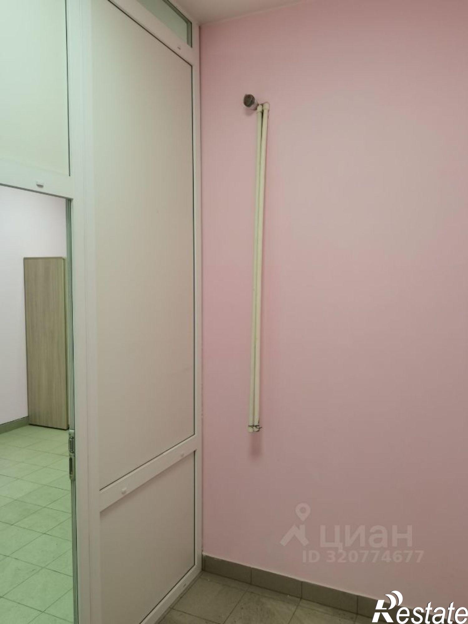 Купить офис, помещение под офис за 3 400 020 рублей на ул Петра Сухова, 83А