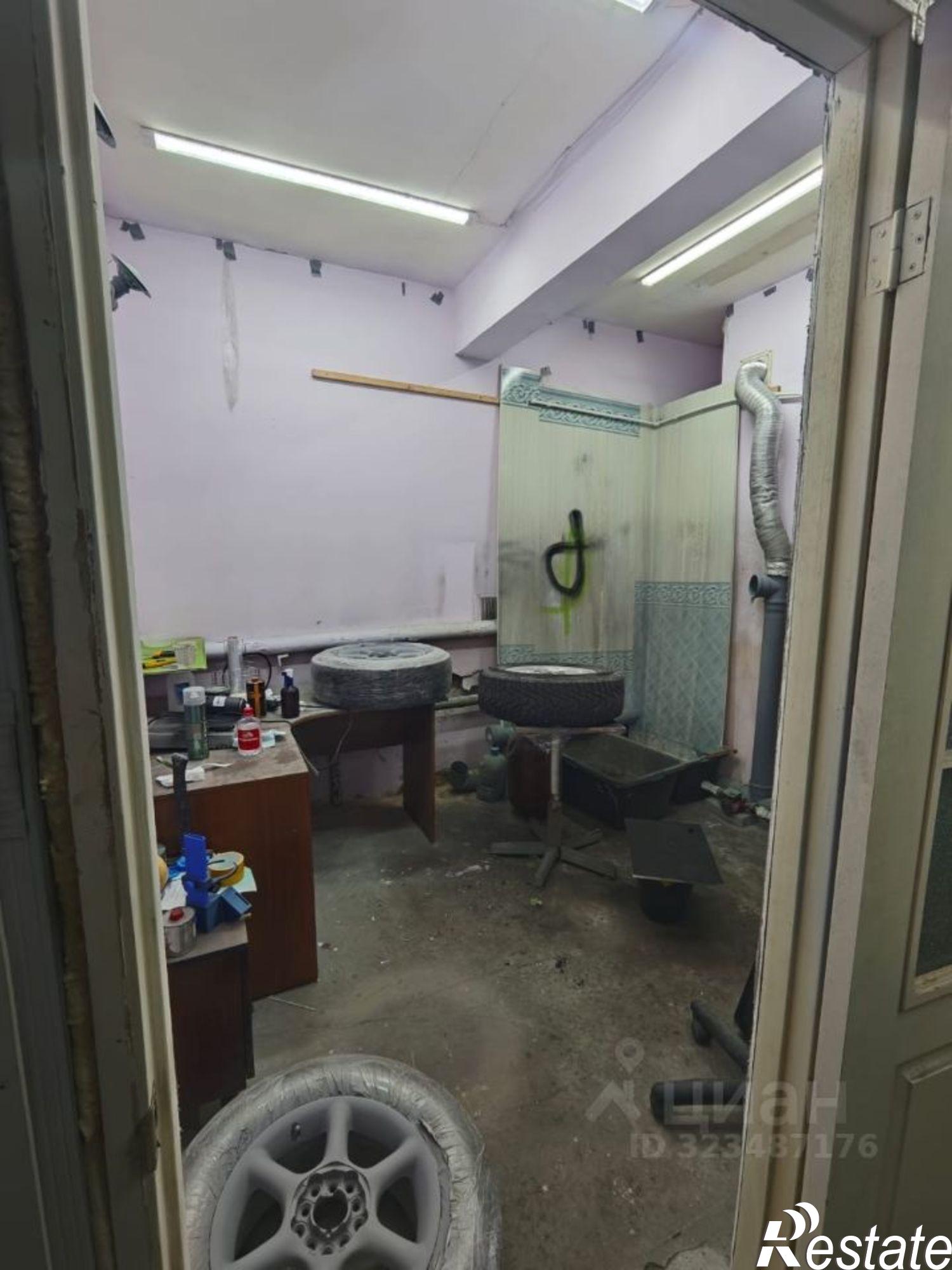 Купить помещение свободного назначения за 2 492 600 рублей на пр-кт Калинина, 18