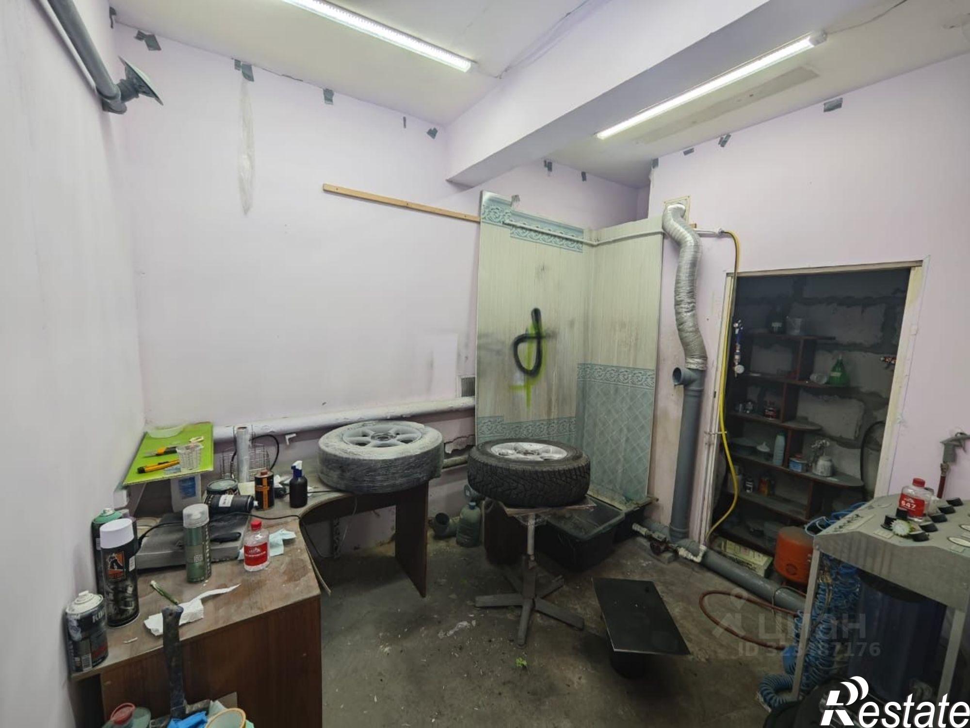 Купить помещение свободного назначения за 2 492 600 рублей на пр-кт Калинина, 18