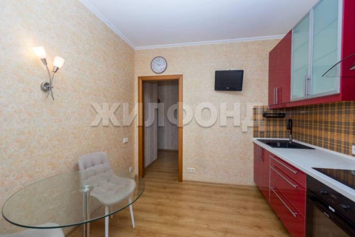 2-комн квартира Антона Петрова улица, д.247а