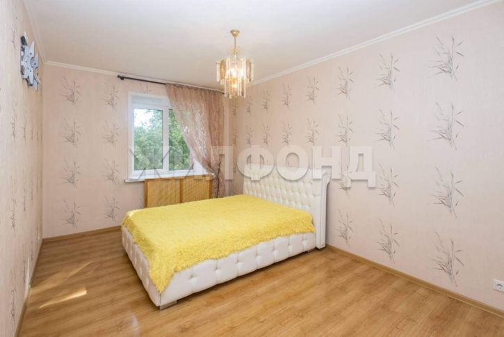 2-комн квартира Антона Петрова улица, д.247а