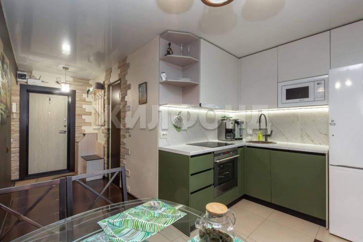 3-комн квартира Лазурная улица, д.51