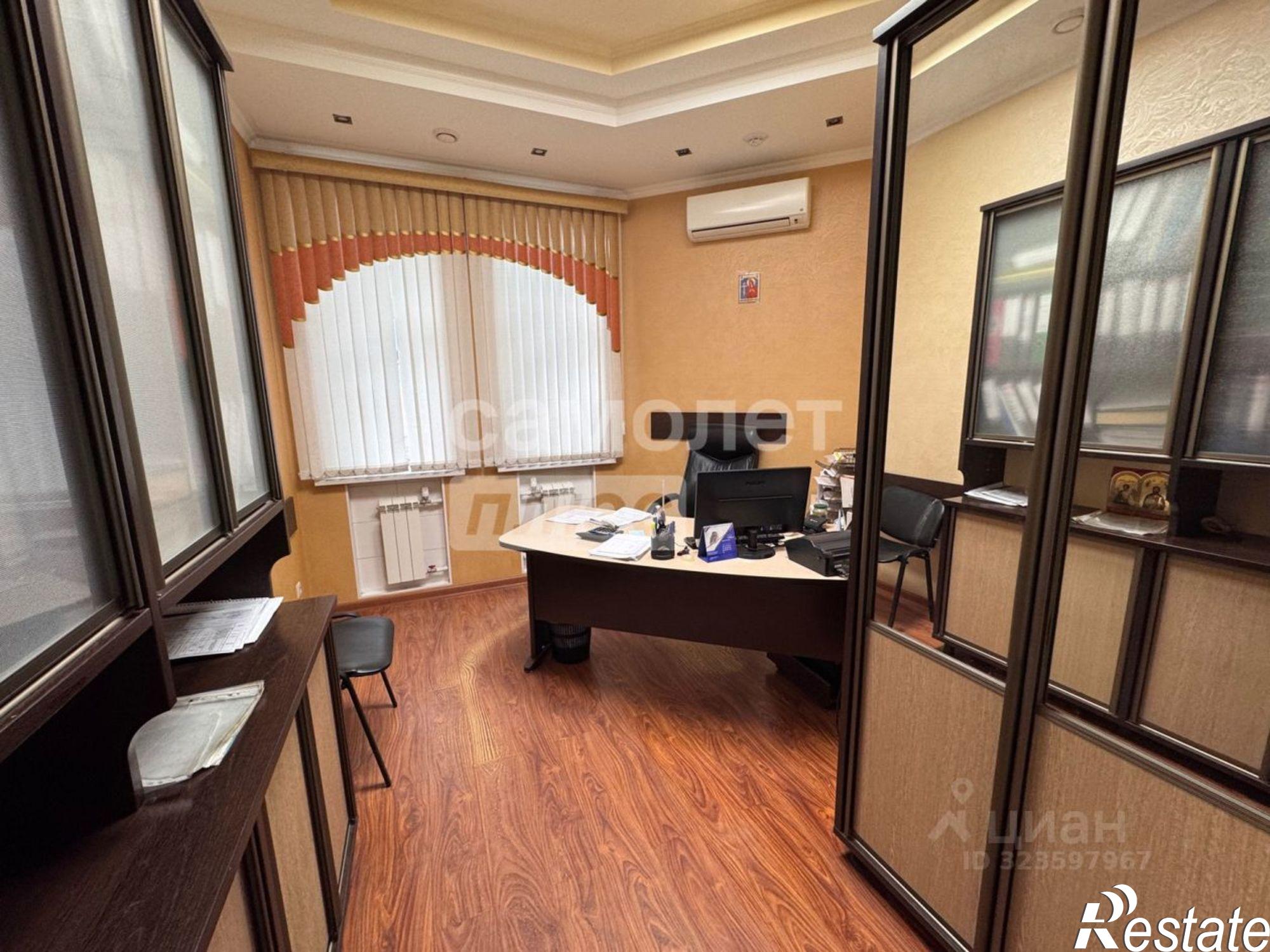 Купить помещение свободного назначения за 24 419 100 рублей на ул Карла Маркса, 1/12