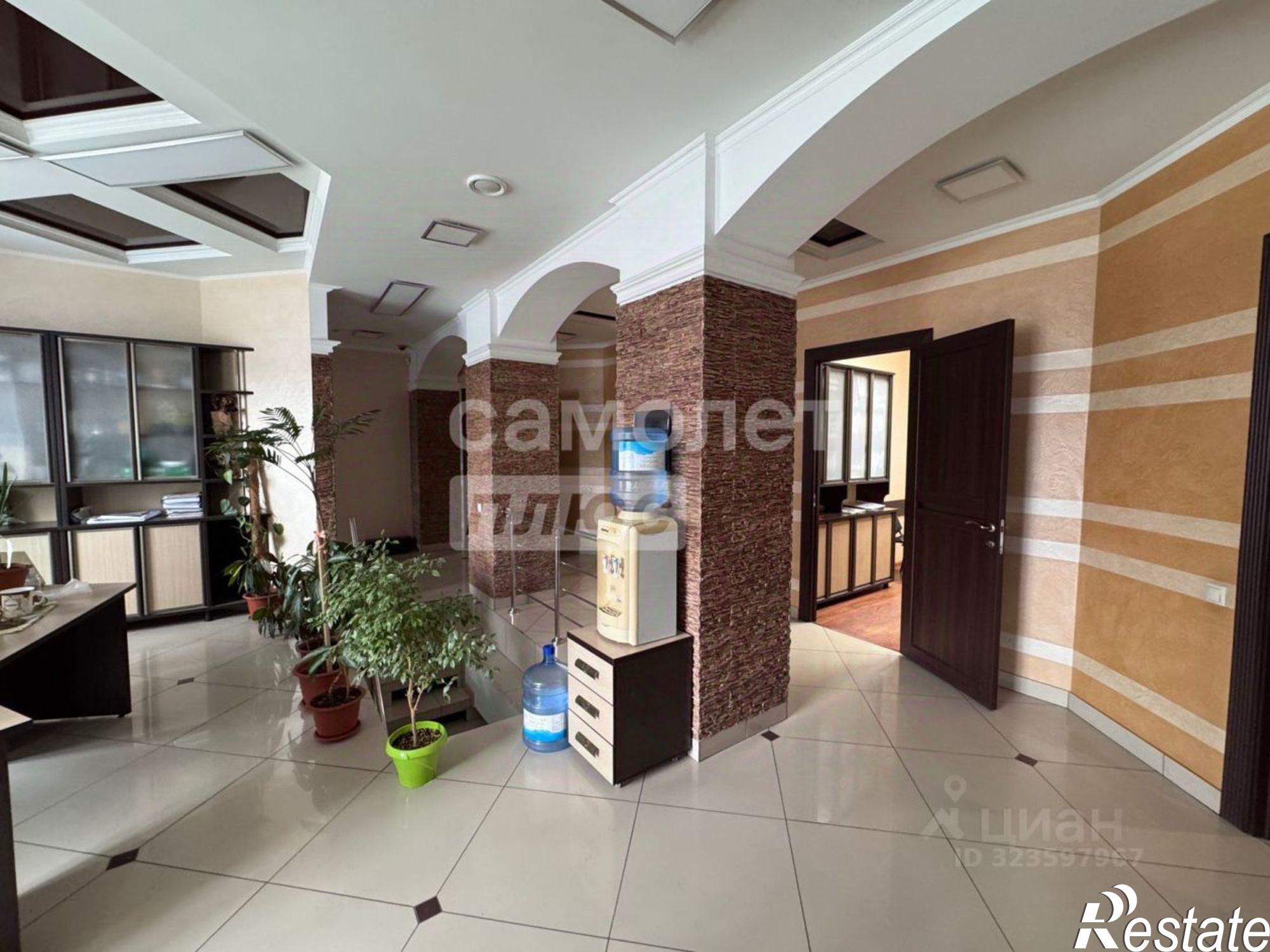 Купить помещение свободного назначения за 24 419 100 рублей на ул Карла Маркса, 1/12