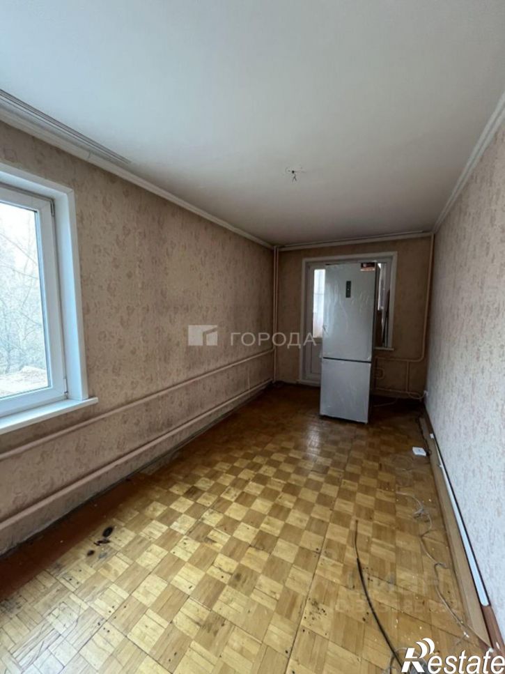 3-комн квартира улица Гущина, 160,  д. 160