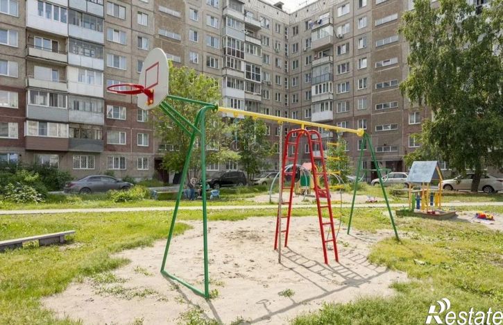 2-комн квартира ул Сиреневая, 3,  д. 3