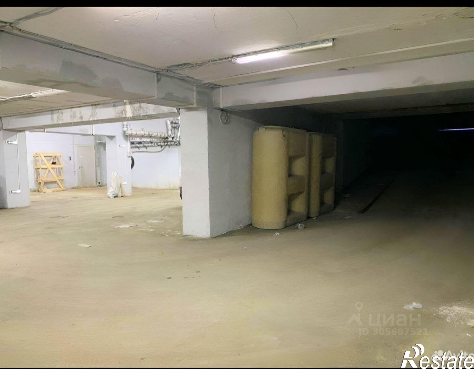 Сдать гараж, место в паркинге за 10 000 рублей на улица Никитина, 133