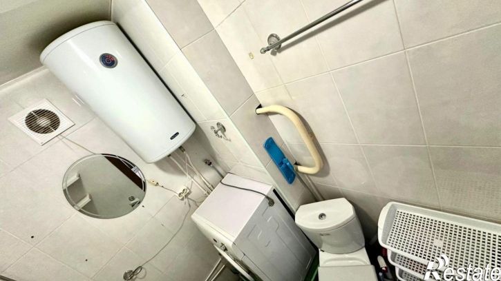 2-комн квартира улица Юрина, 243А,  д. 243А