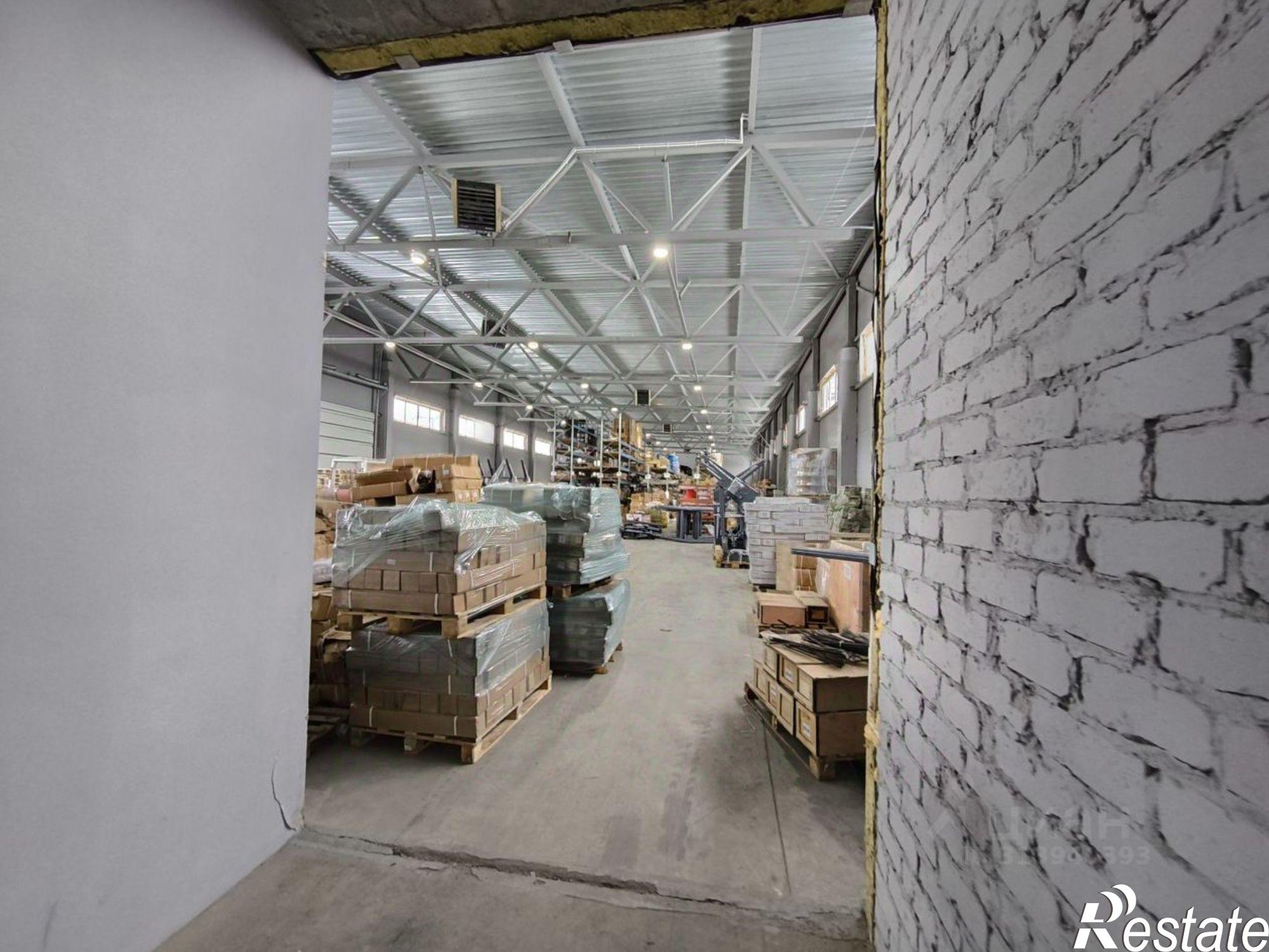 Сдать ОСЗ, отдельно стоящее здание за 523 200 рублей на ул Попова, 179Л