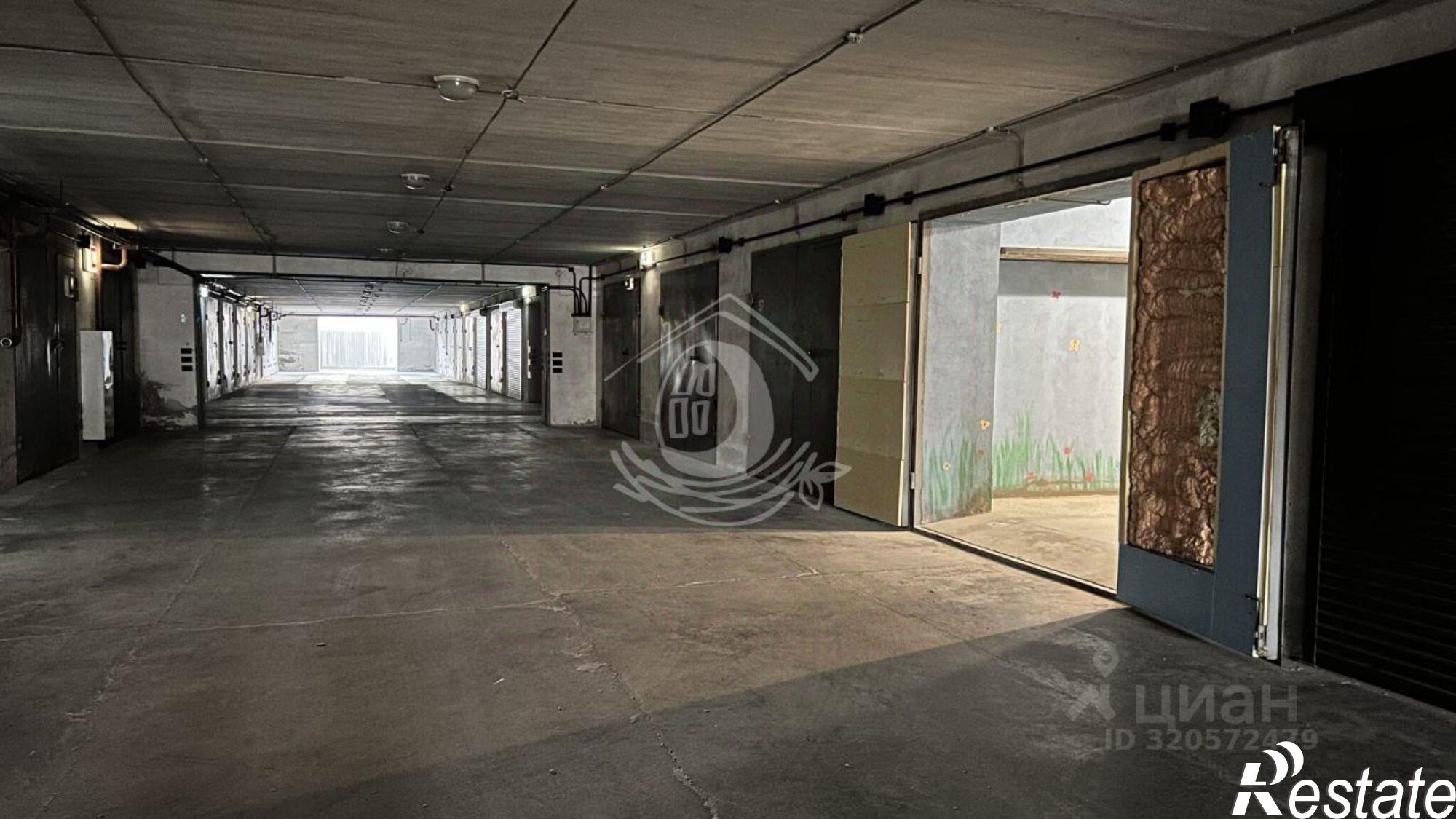 Купить гараж, место в паркинге за 2 100 000 рублей на улица Антона Петрова, 249Б