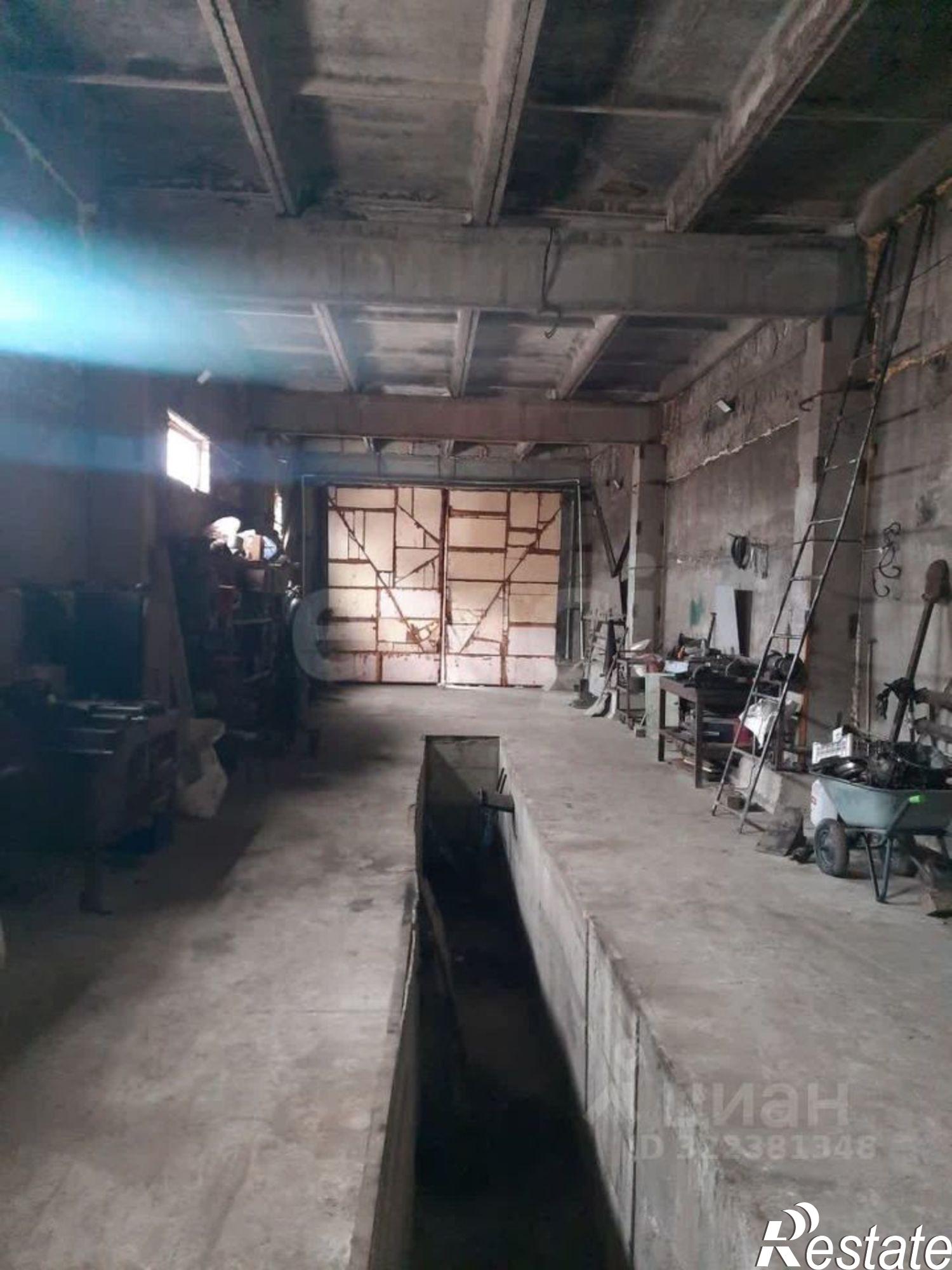 Купить складское помещение за 99 791 400 рублей на Интернациональная улица, 312