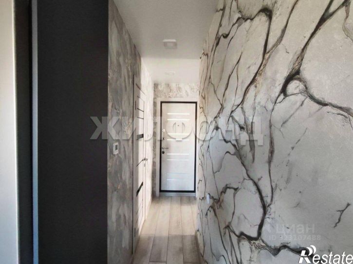 3-комн квартира улица Антона Петрова, 266,  д. 266