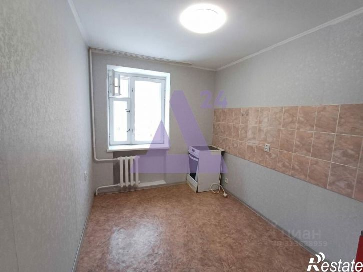 3-комн квартира Лазурная улица, 24,  д. 24