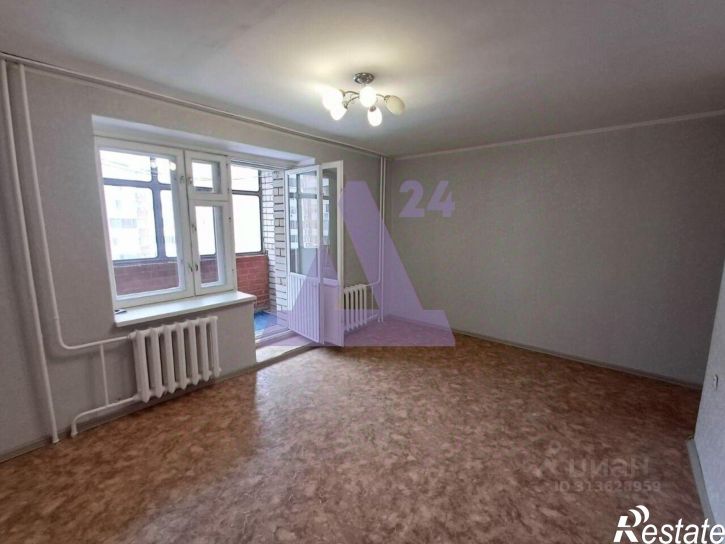 3-комн квартира Лазурная улица, 24,  д. 24