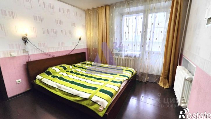 3-комн квартира улица Антона Петрова, 246,  д. 246