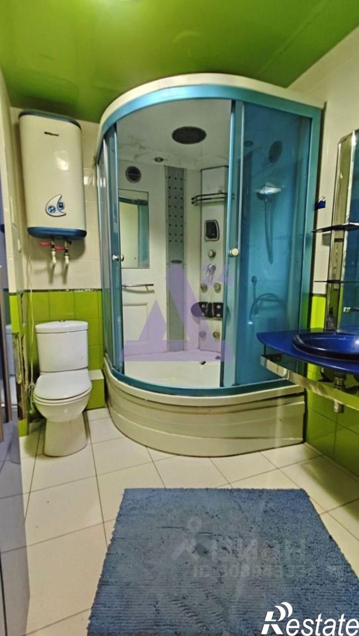 3-комн квартира улица Антона Петрова, 246,  д. 246