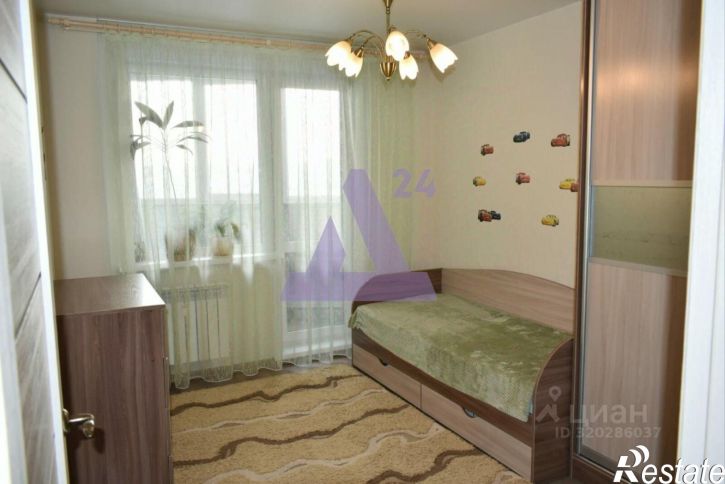 4-комн квартира улица Никитина, 107,  д. 107