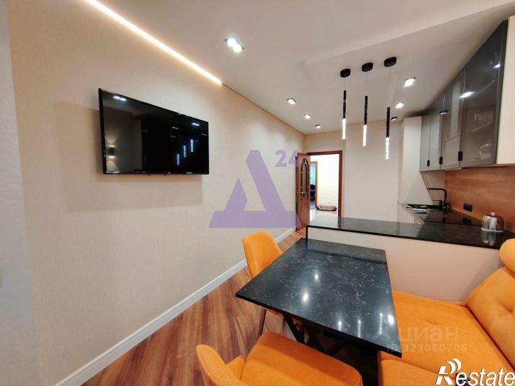 4-комн квартира Новгородская улица, 26А,  д. 26А