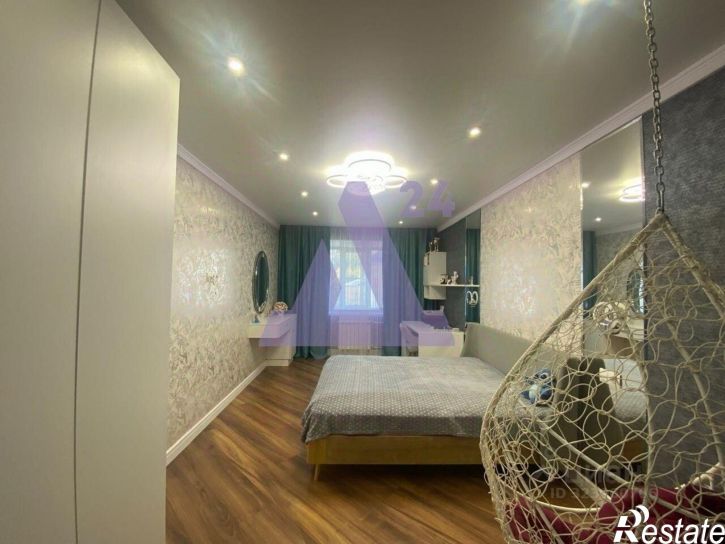 4-комн квартира Новгородская улица, 26А,  д. 26А