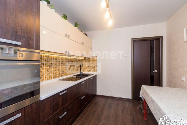3-комн квартира улица Кутузова, 16Г,  д. 16Г