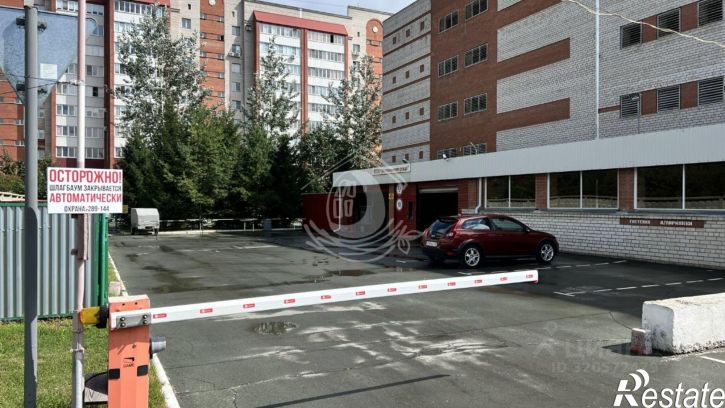 Гараж/парковка улица Антона Петрова, 249Б,  д. 249Б