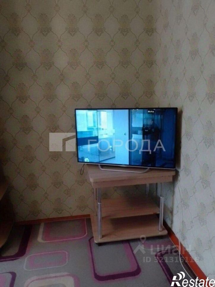 3-комн квартира улица Гущина, 215,  д. 215