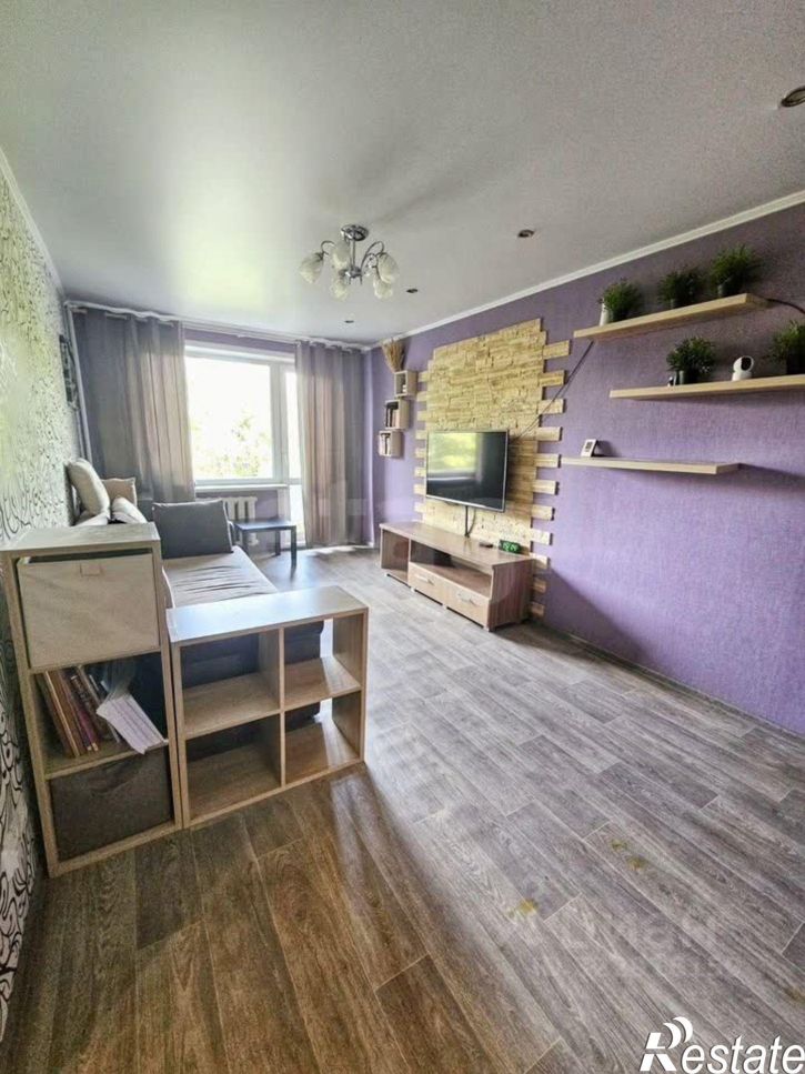 3-комн квартира улица Антона Петрова, 214,  д. 214