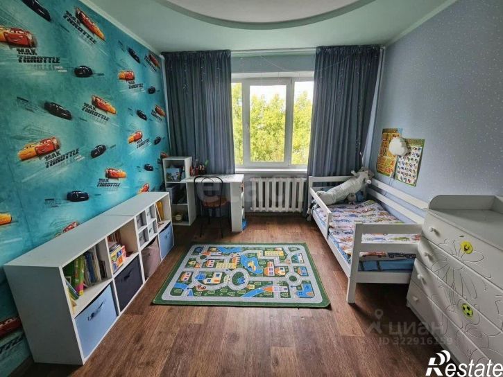 3-комн квартира улица Антона Петрова, 214,  д. 214