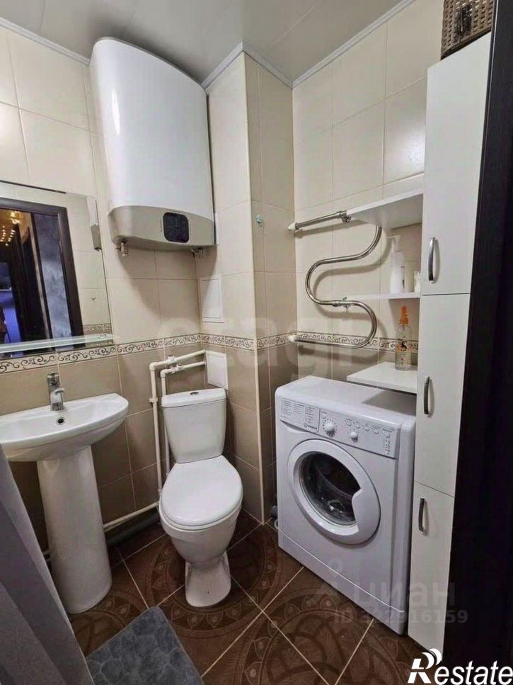 3-комн квартира улица Антона Петрова, 214,  д. 214