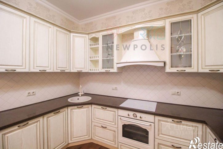 3-комн квартира улица Анатолия, 20,  д. 20