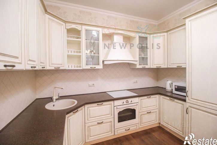 3-комн квартира улица Анатолия, 20,  д. 20