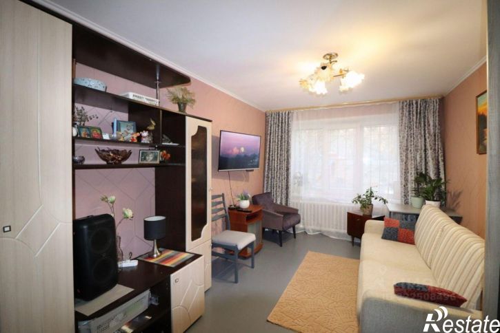 3-комн квартира улица Веры Кащеевой, 12,  д. 12