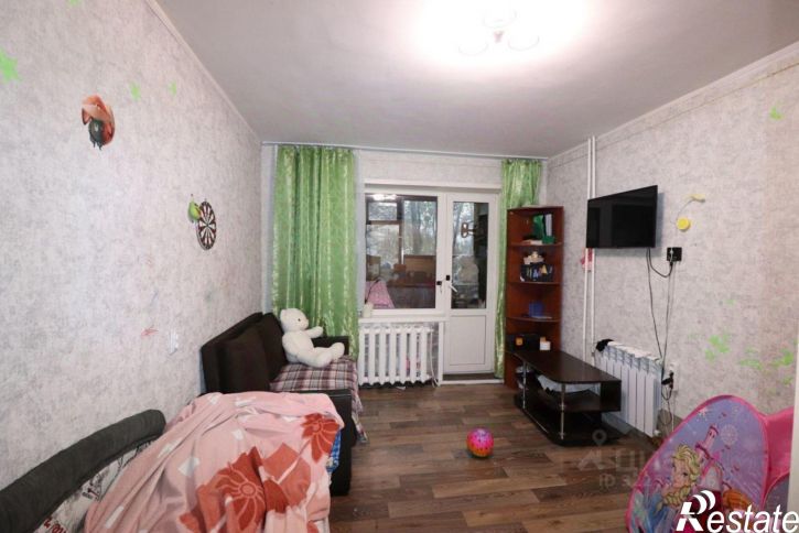 3-комн квартира улица Веры Кащеевой, 12,  д. 12