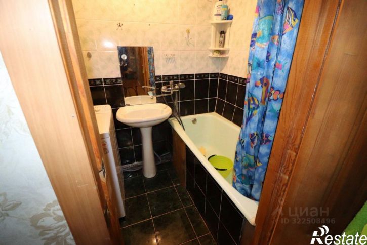 3-комн квартира улица Веры Кащеевой, 12,  д. 12