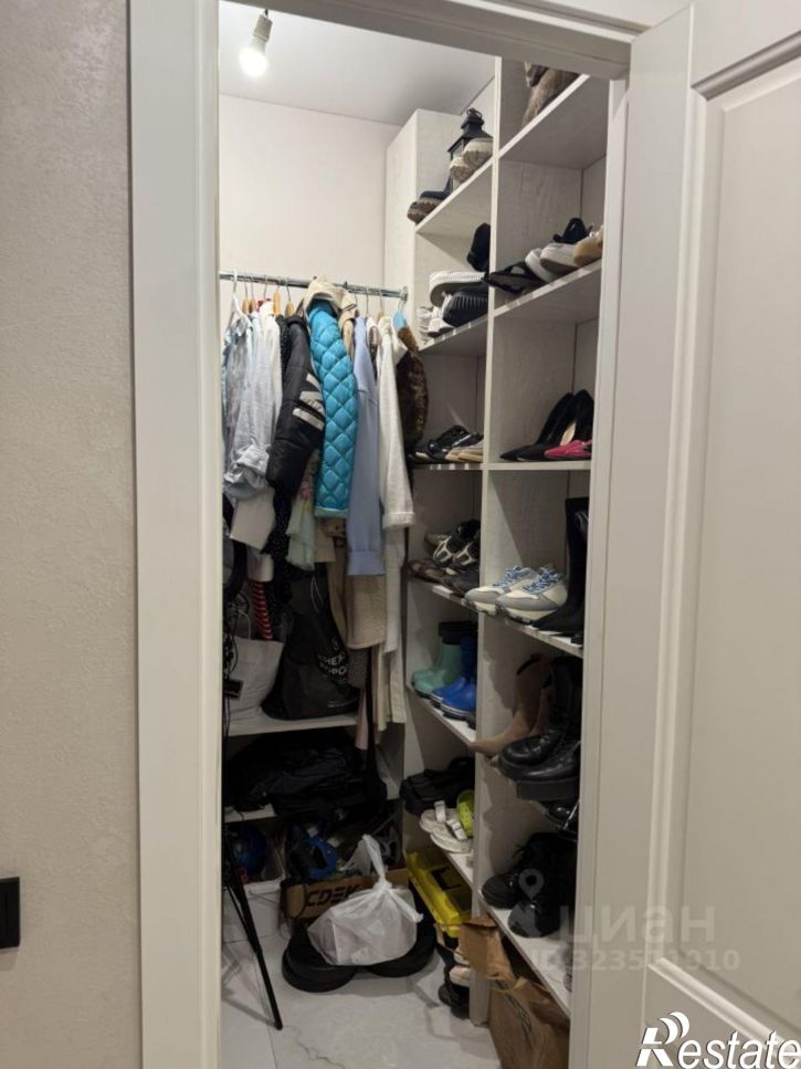 3-комн квартира Лазурная улица, 19,  д. 19