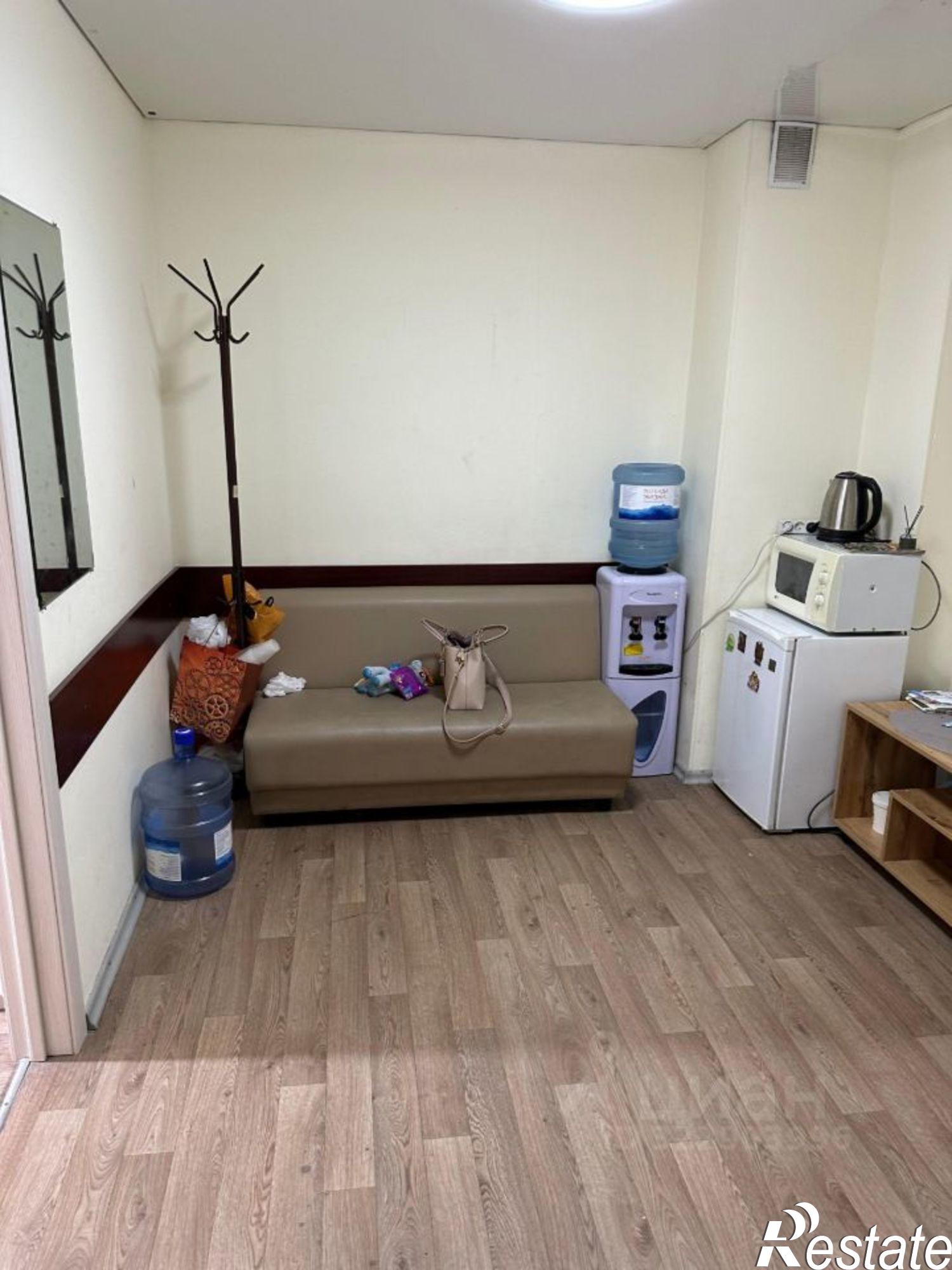 Купить офис, помещение под офис за 18 242 100 рублей на улица Малахова, 99