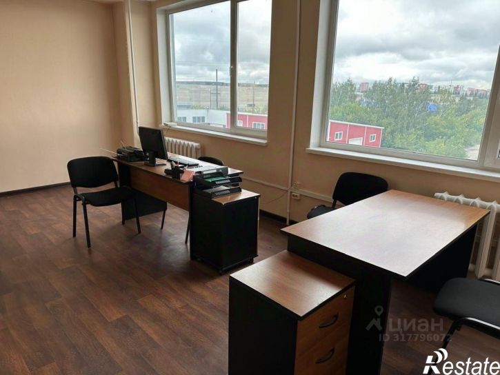 Отдельное здание Трактовая улица, 2Л,  д. 2Л