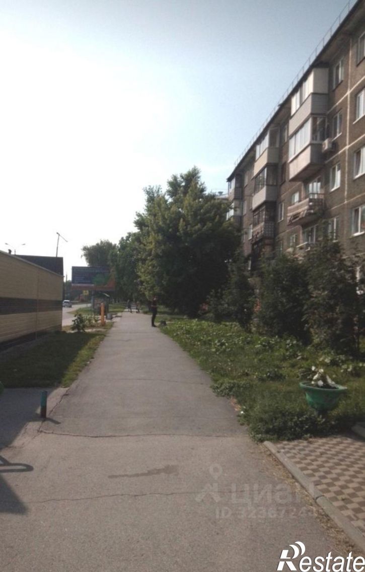 Комната улица Антона Петрова, 106,  д. 106