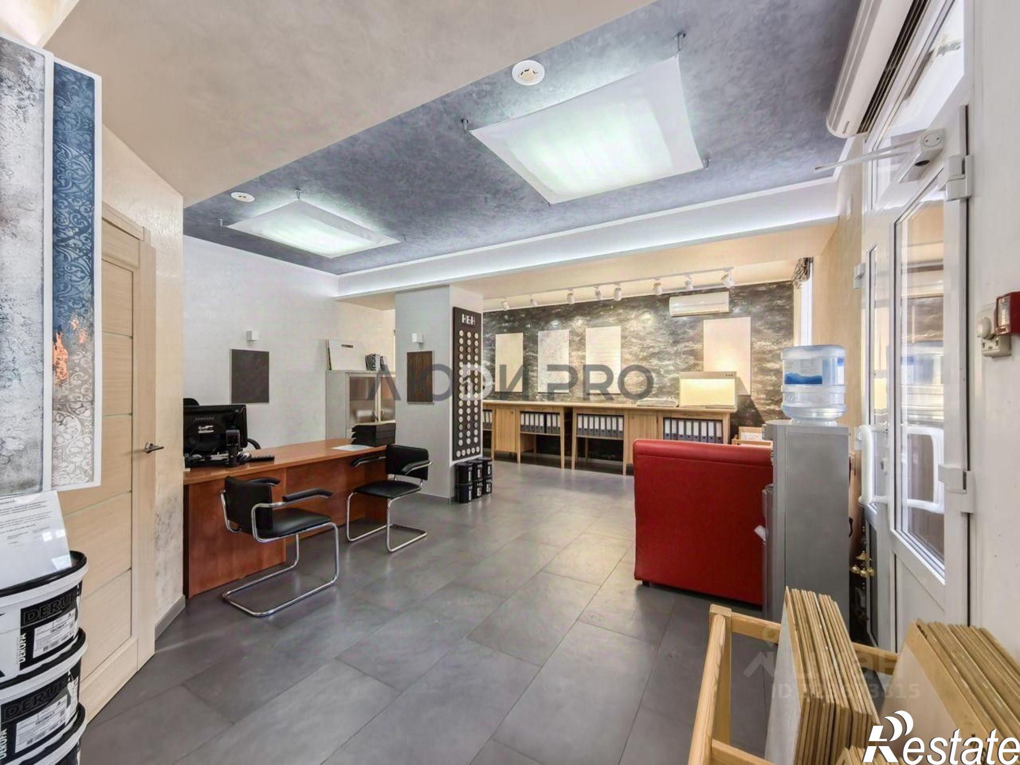 Купить офис, помещение под офис за 16 000 100 рублей на пр-кт Строителей, 19