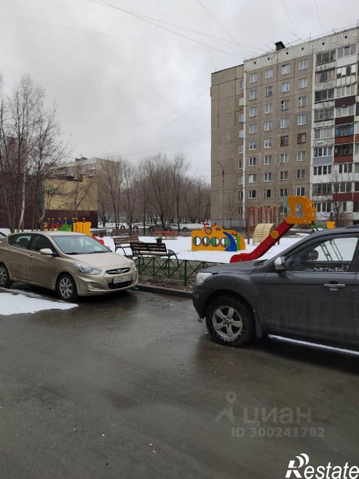 3-комн квартира ул Антона Петрова, 225,  д. 225