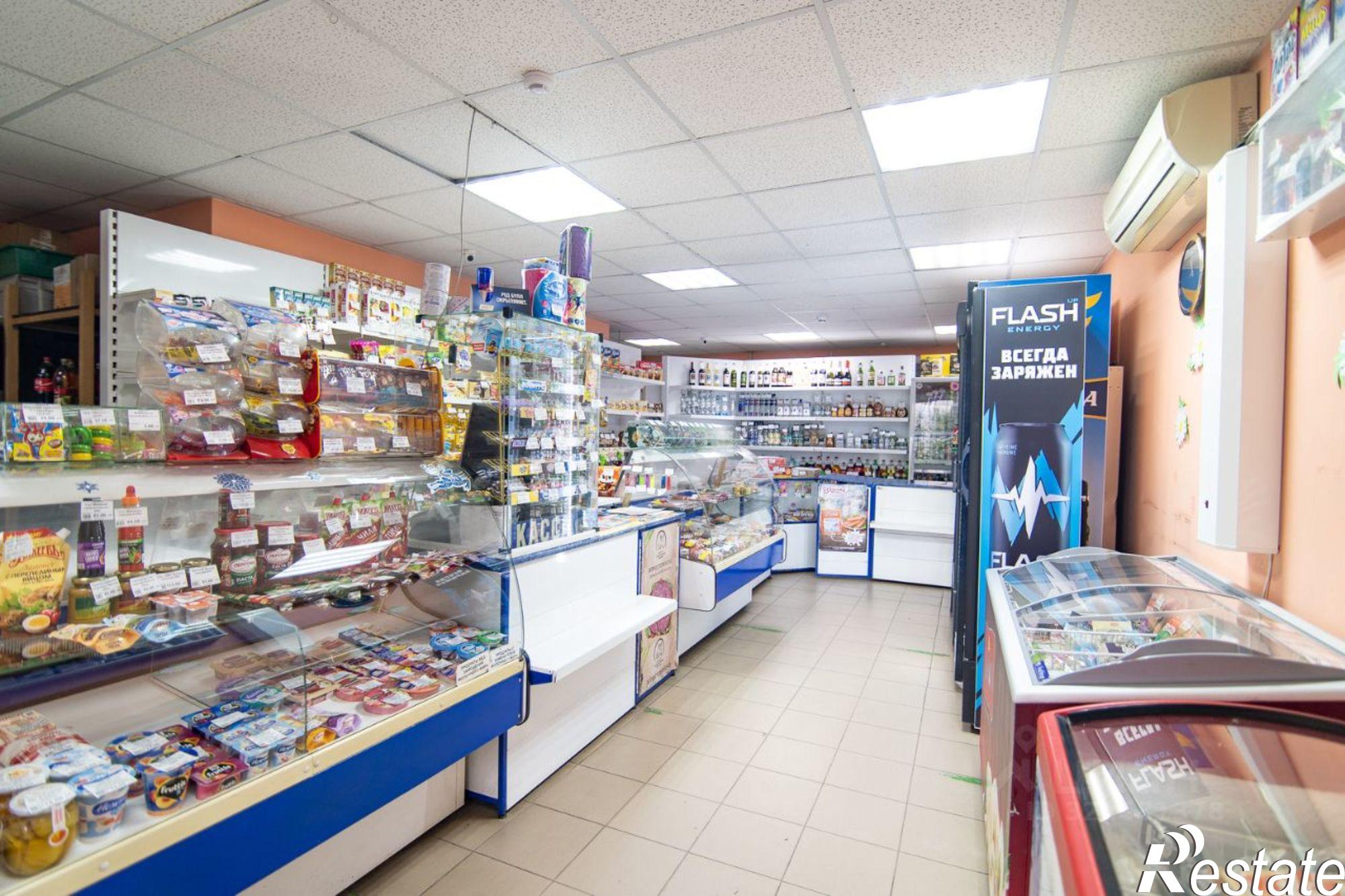 Купить торговое помещение за 5 481 500 рублей на ул Островского, 7