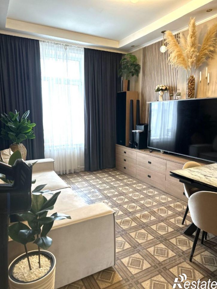 2-комн квартира улица Профинтерна, 12,  д. 12