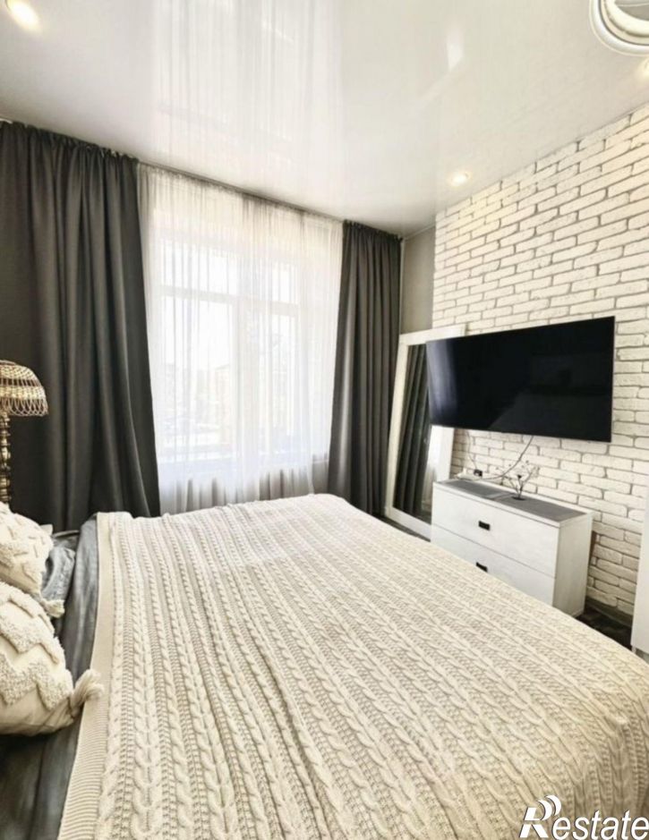 2-комн квартира улица Профинтерна, 12,  д. 12