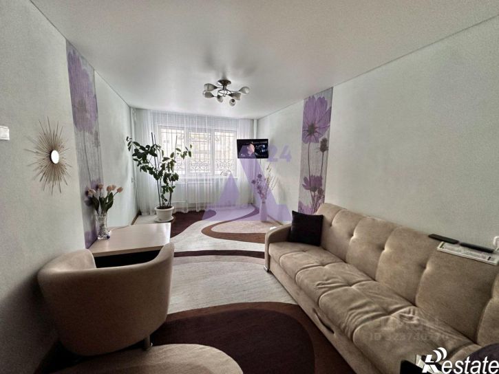 2-комн квартира ул Гущина, 215,  д. 215