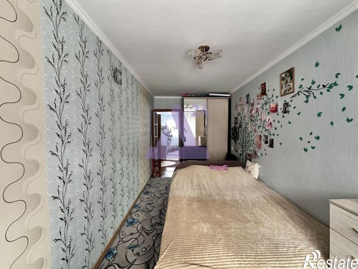 2-комн квартира ул Гущина, 215,  д. 215