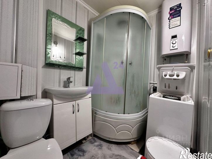 2-комн квартира ул Гущина, 215,  д. 215