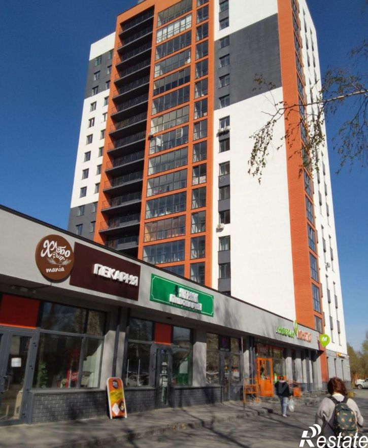 2-комн квартира улица Юрина, 168К,  д. 168К