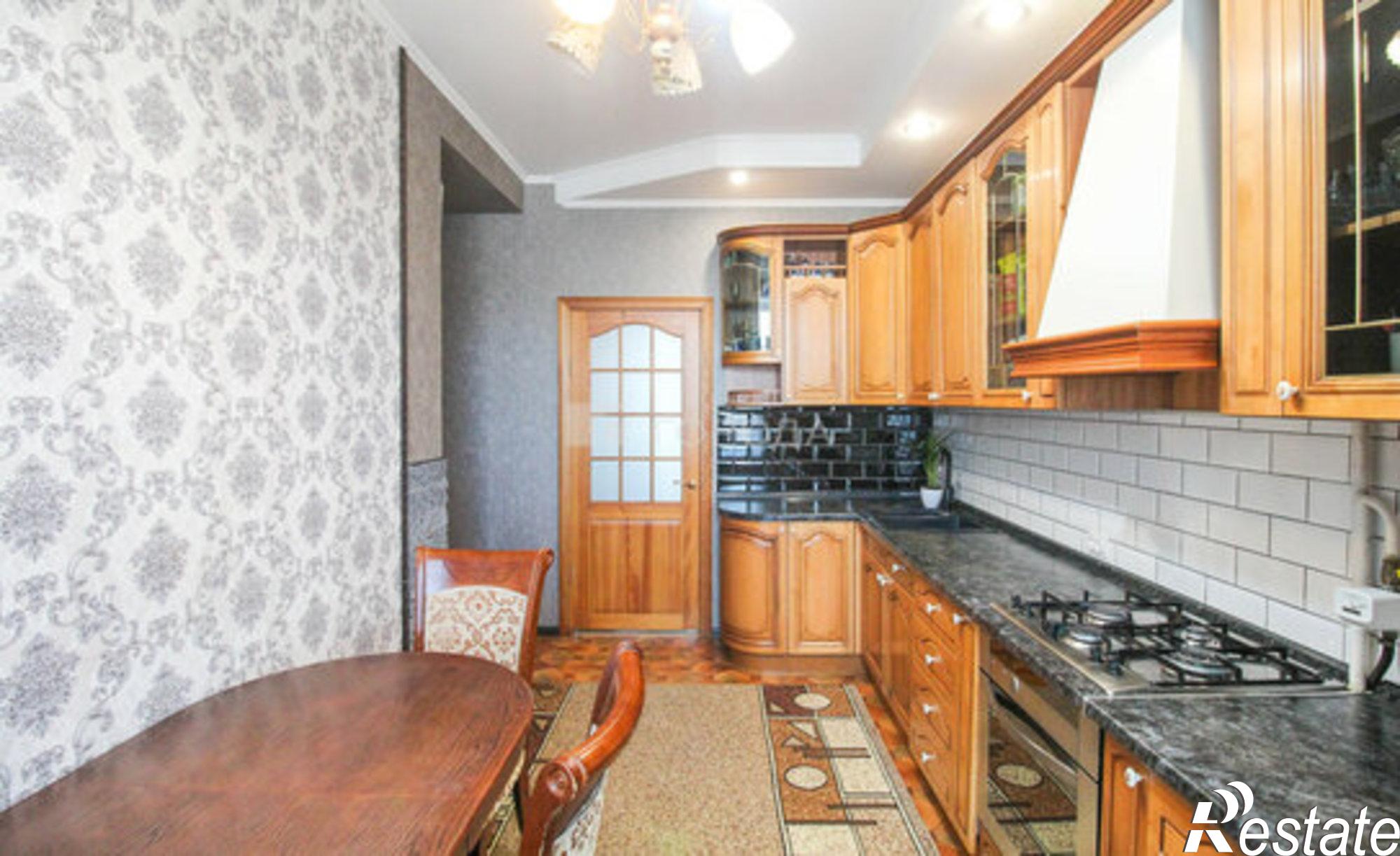 Купить квартиру за 14 500 000 рублей на пр-кт Строителей, 21