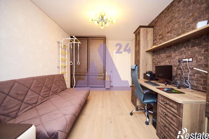 3-комн квартира улица 1905 года, дом 25